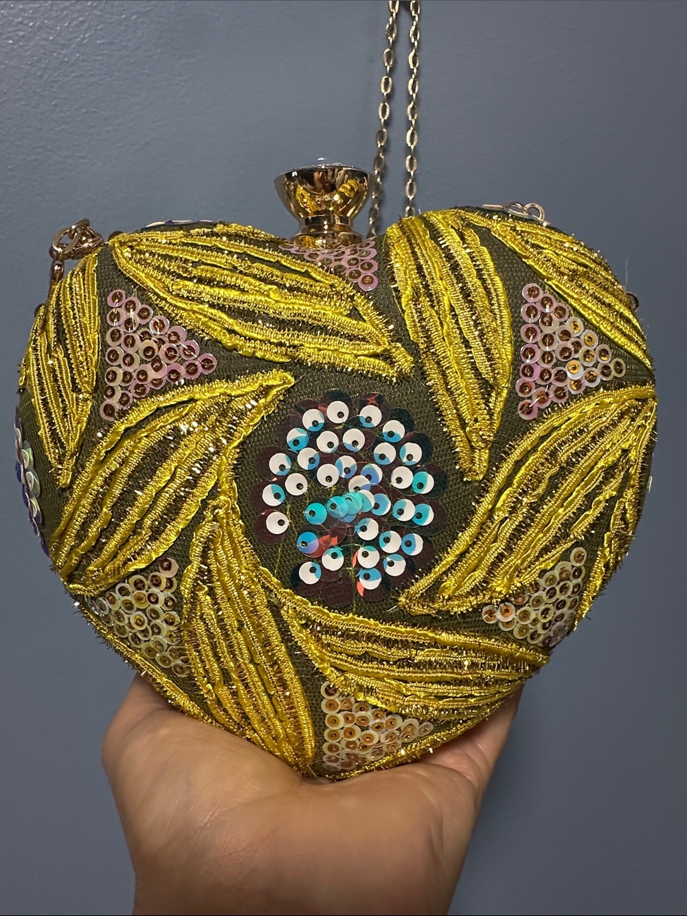 Crossed body Yellow Beaded Heart Clutch with Gold Chain NNT
